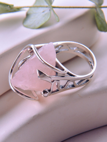 Серебряное кольцо с розовым кварцем