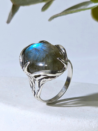 Серебряное кольцо