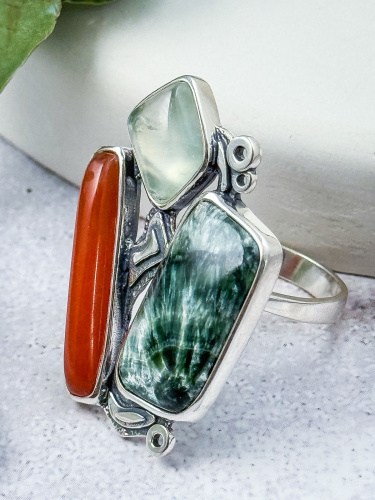 Серебряное кольцо