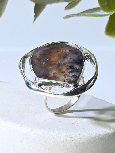 Серебряное кольцо с агатом