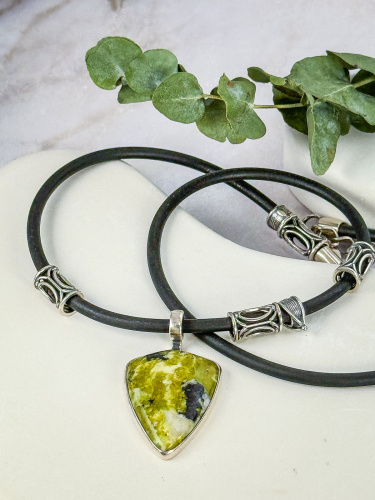 Серебряное колье