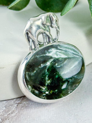 Серебряная подвеска ETERI с клинохлором