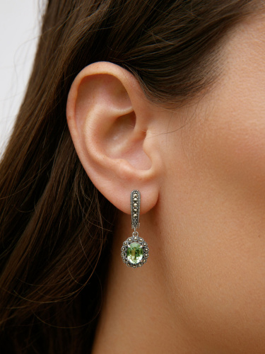 Серебряные серьги ALEXANDRE VASSILIEV с зеленым аметистом и марказитами Swarovski
