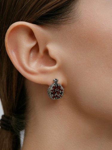 Серебряные серьги ALEXANDRE VASSILIEV с гранатом и марказитами Swarovski