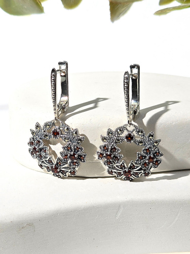 Серебряные серьги ALEXANDRE VASSILIEV с гранатами и марказитами Swarovski