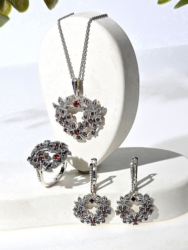 Серебряные серьги ALEXANDRE VASSILIEV с гранатами и марказитами Swarovski