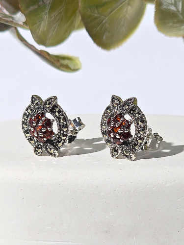 Серебряные серьги ALEXANDRE VASSILIEV с гранатами и марказитами Swarovski