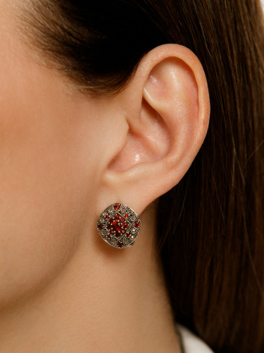 Серебряные серьги ALEXANDRE VASSILIEV с гранатами и марказитами Swarovski