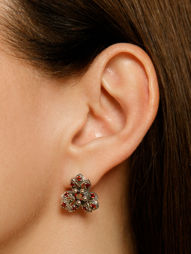Серебряные серьги ALEXANDRE VASSILIEV с гранатами и марказитами Swarovski