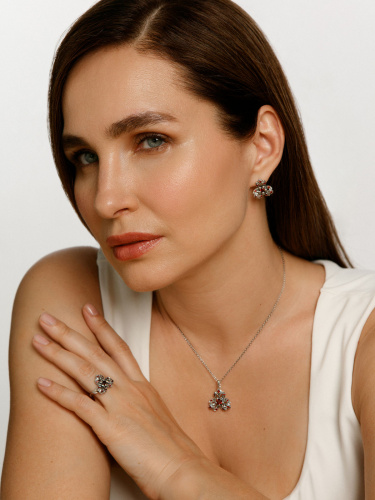 Серебряные серьги ALEXANDRE VASSILIEV с гранатами и марказитами Swarovski