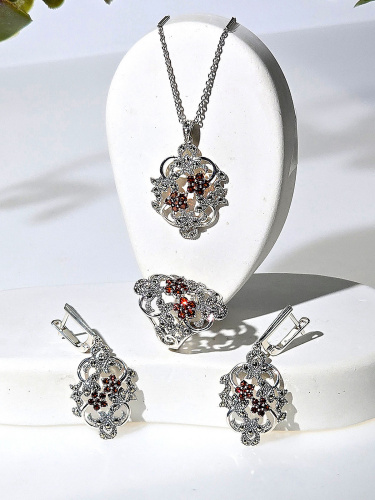 Серебряные серьги ALEXANDRE VASSILIEV с гранатами и марказитами Swarovski