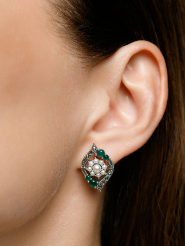 Серебряные серьги ALEXANDRE VASSILIEV с зеленым агатом, микрожемчугом и марказитами Swarovski