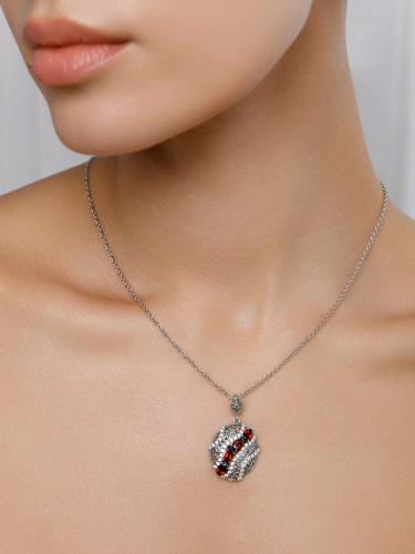 Серебряный кулон на цепи ALEXANDRE VASSILIEV с гранатом и марказитами Swarovski