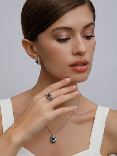 Серебряное кольцо ALEXANDRE VASSILIEV с черной шпинелью, фианитами и марказитами Swarovski