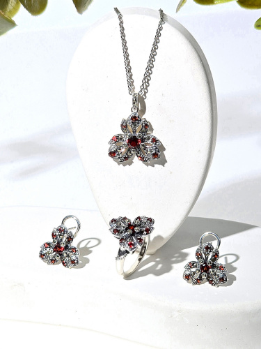 Серебряное кольцо ALEXANDRE VASSILIEV с гранатом и марказитами Swarovski