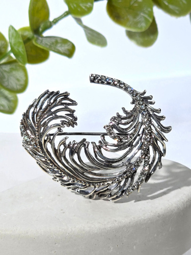 Серебряная брошь ETERI с фианитом